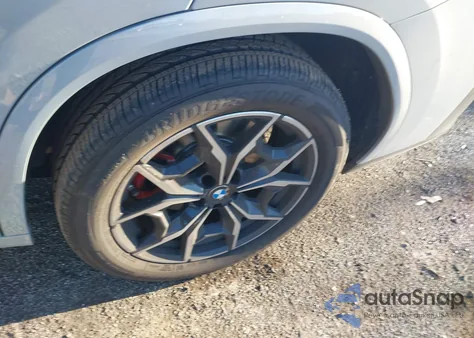 2022 BMW X4 M40I z USA, uszkodzony, nr VIN 5UX43DT01N9L22353